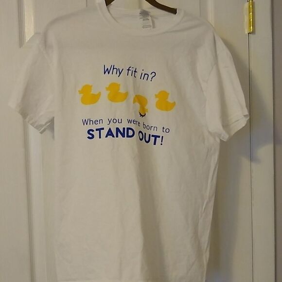 AUTISM Awereness white t-shirt size M unisex t-shirt - Picture 1 of 6